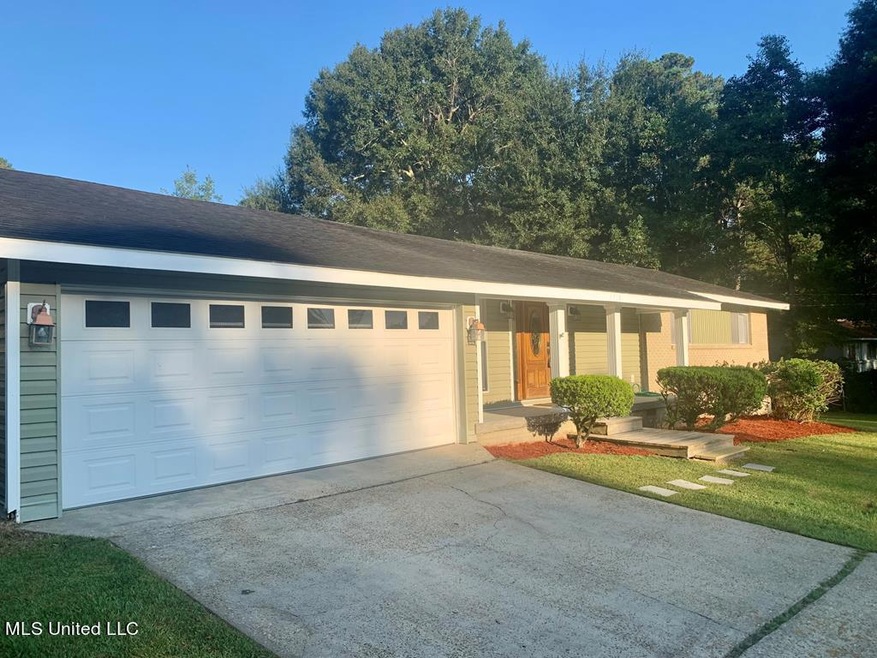 3718 University Ave, Laurel, MS 39440 - photo 1