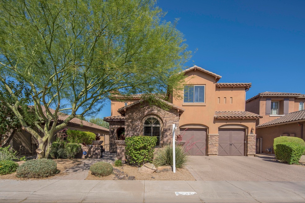 Elegant curb appeal