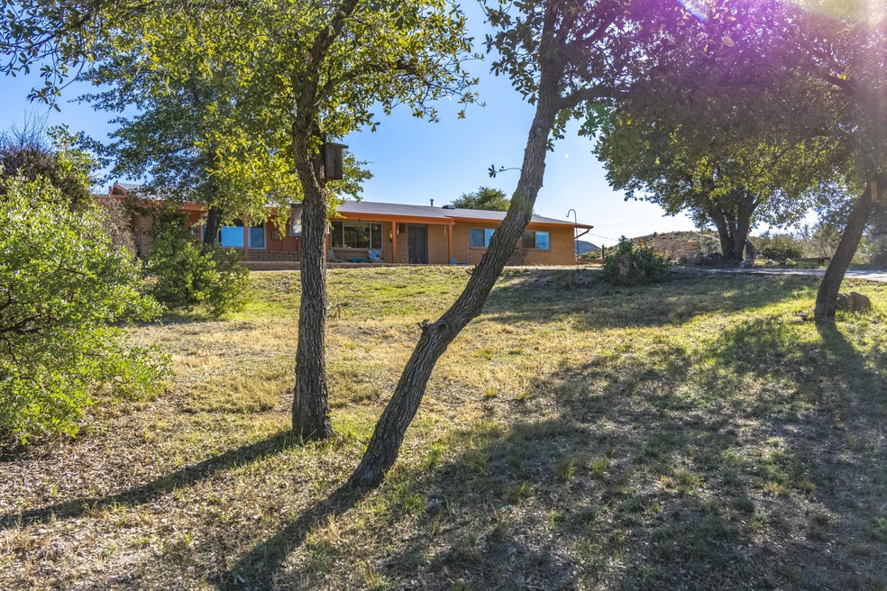 1055 E Paseo Encino__053