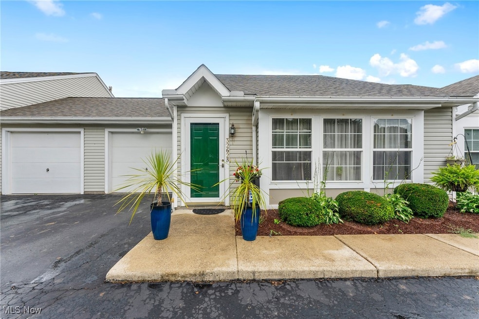 3262 Pheasant Run Rd unit B, Cortland, OH 44410 - photo 1