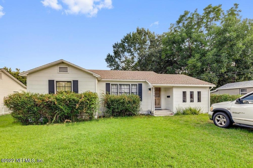 5319 Attleboro St, Jacksonville, FL 32205 - photo 1