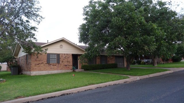 209 Seamoor Dr, Fredericksburg, TX 78624 - photo 1