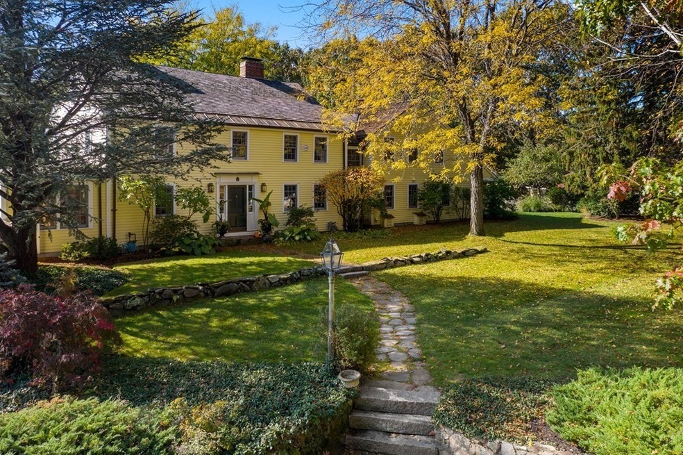 151 Oakland St, Wellesley Hills, MA 02481 - photo 1