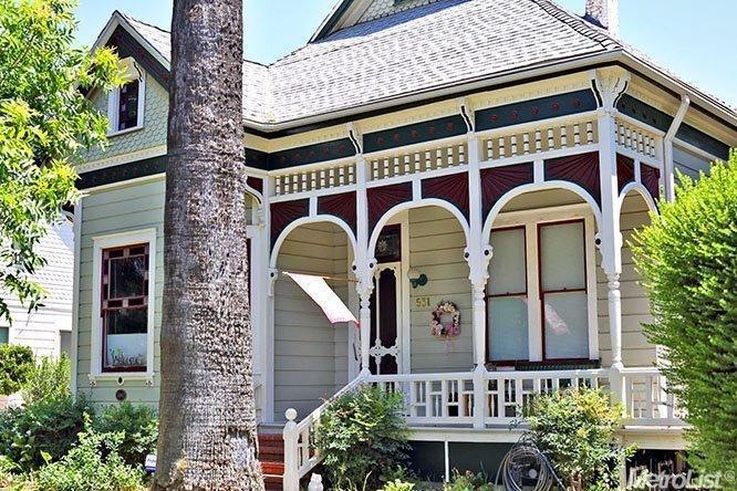 1892  Queen Anne Cottage.  Fish tail shingles, fro