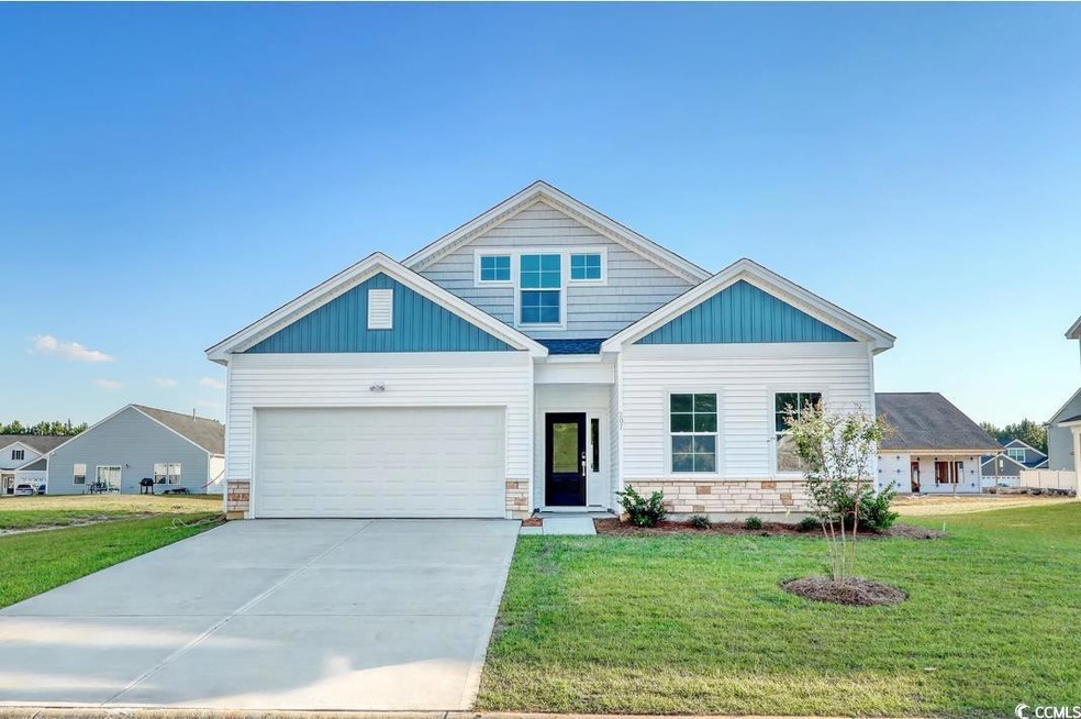 View of front of house featuring a front yard and 