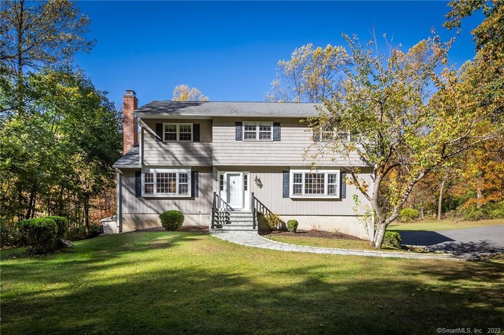 Welcome to 129 Old Redding Rd!