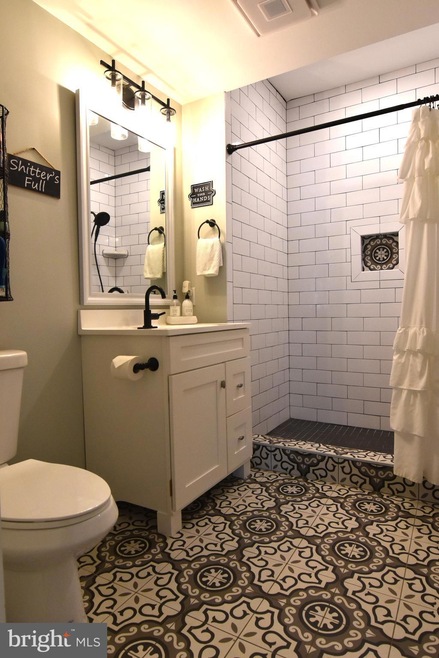 177 Park Rd, Pasadena, MD 21122 - photo 1