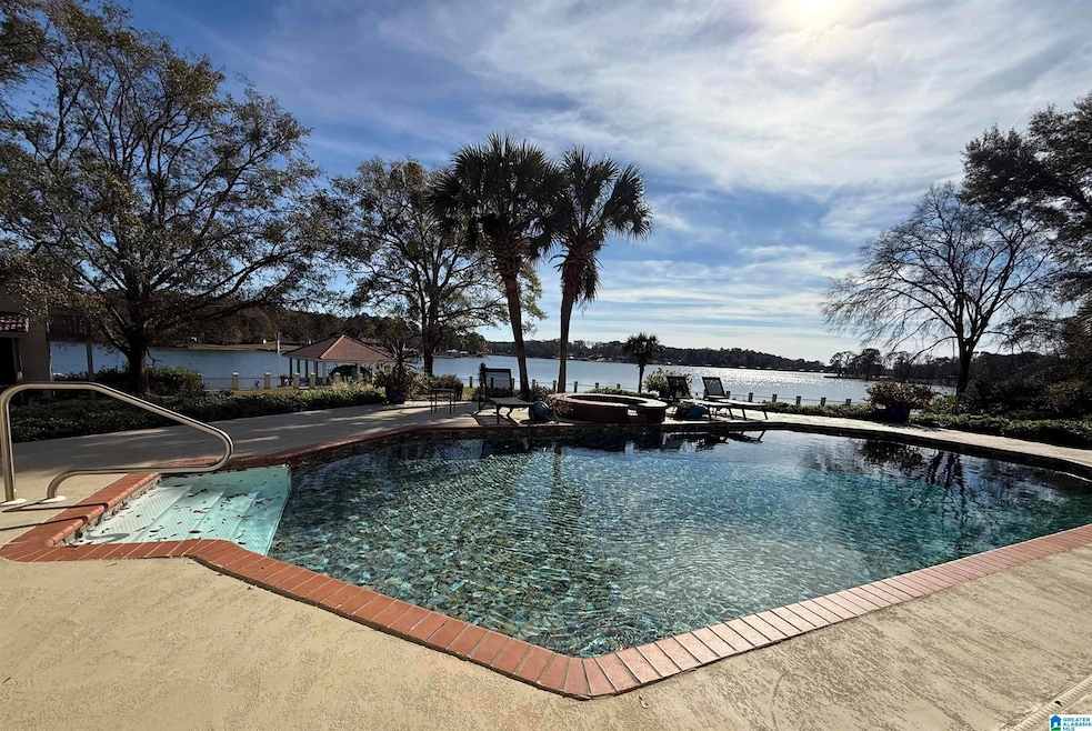 508 Lindy Cir, Pell City, AL 35128 - photo 1