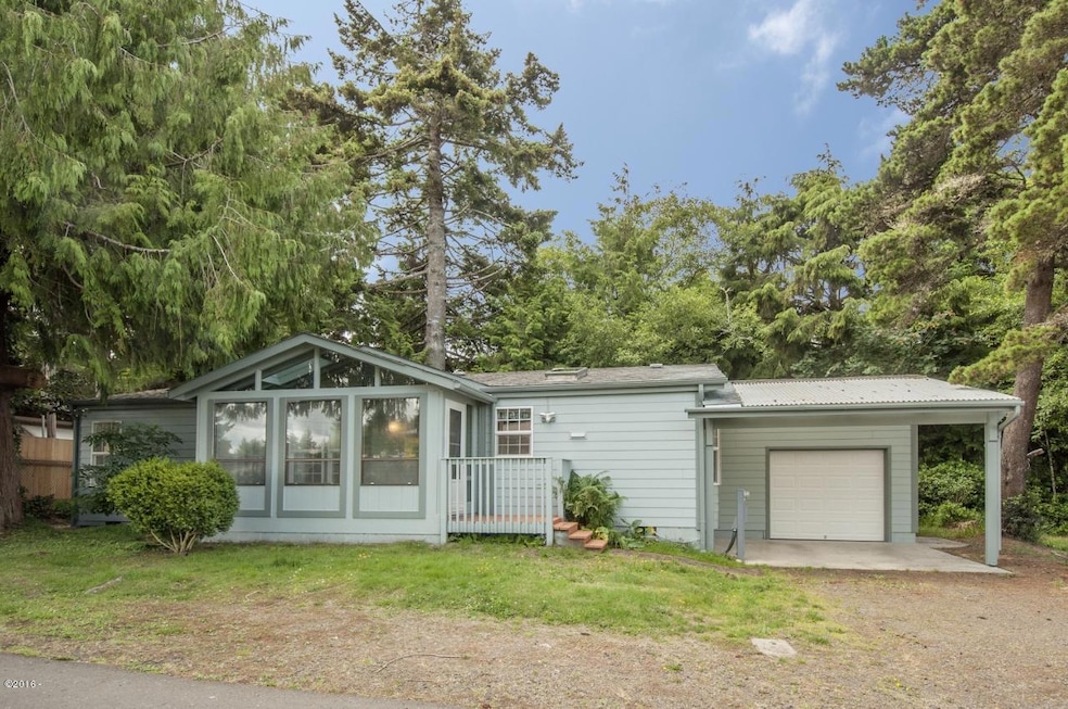 2122 SE 8th St, Lincoln City, OR 97367 - photo 1