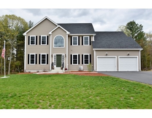 210 Roosevelt Dr, Northbridge, MA 01534 - photo 1