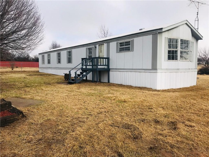 101 Lake View Dr, Harrah, OK 73045 - photo 1