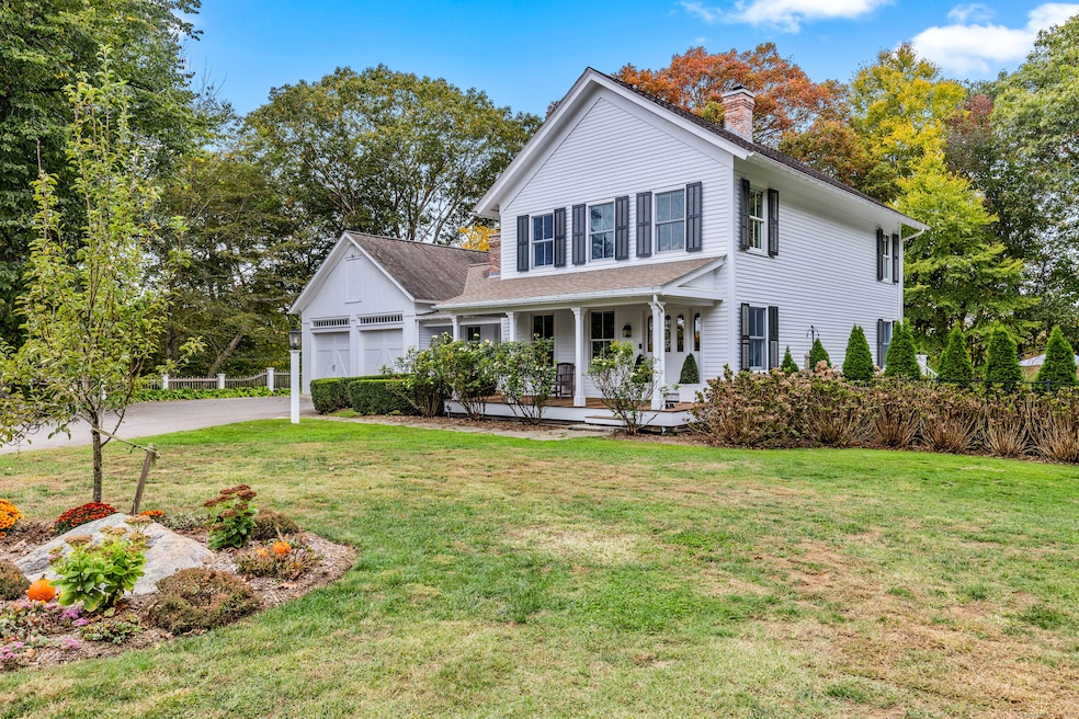 Welcome to 1 Hathaway Rd. East Lyme
