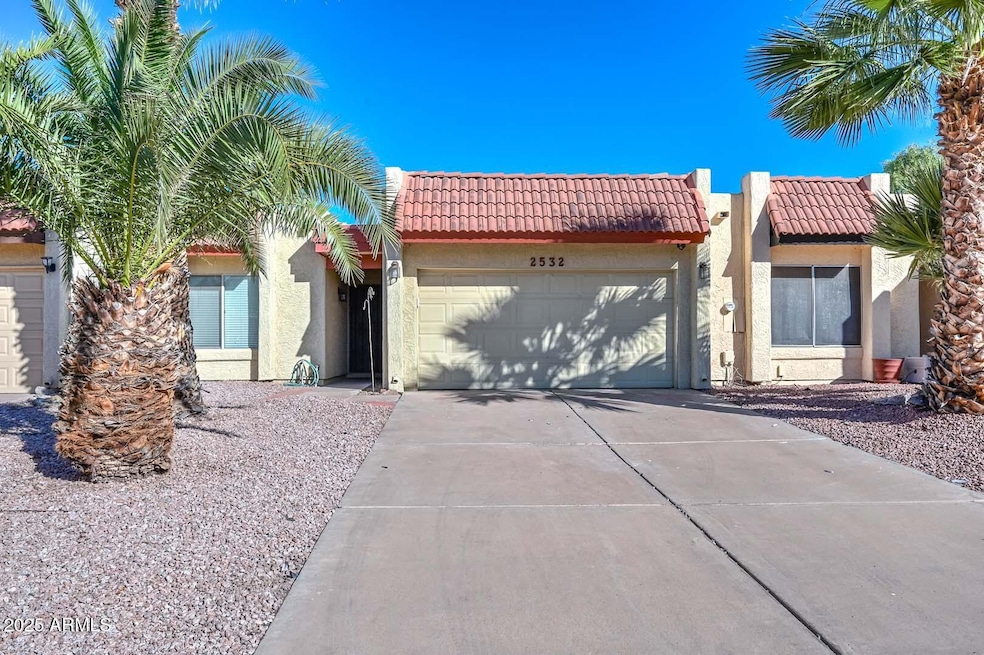 2532 E Bluefield Ave unit 2, Phoenix, AZ 85032 - photo 1