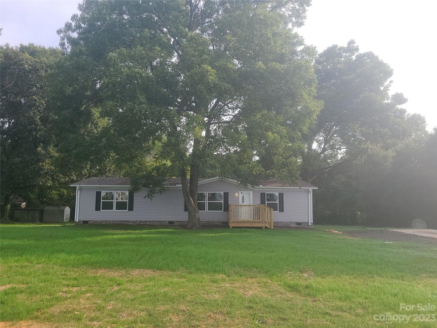 2302 Salisbury Hwy, Statesville, NC 28677 - photo 1