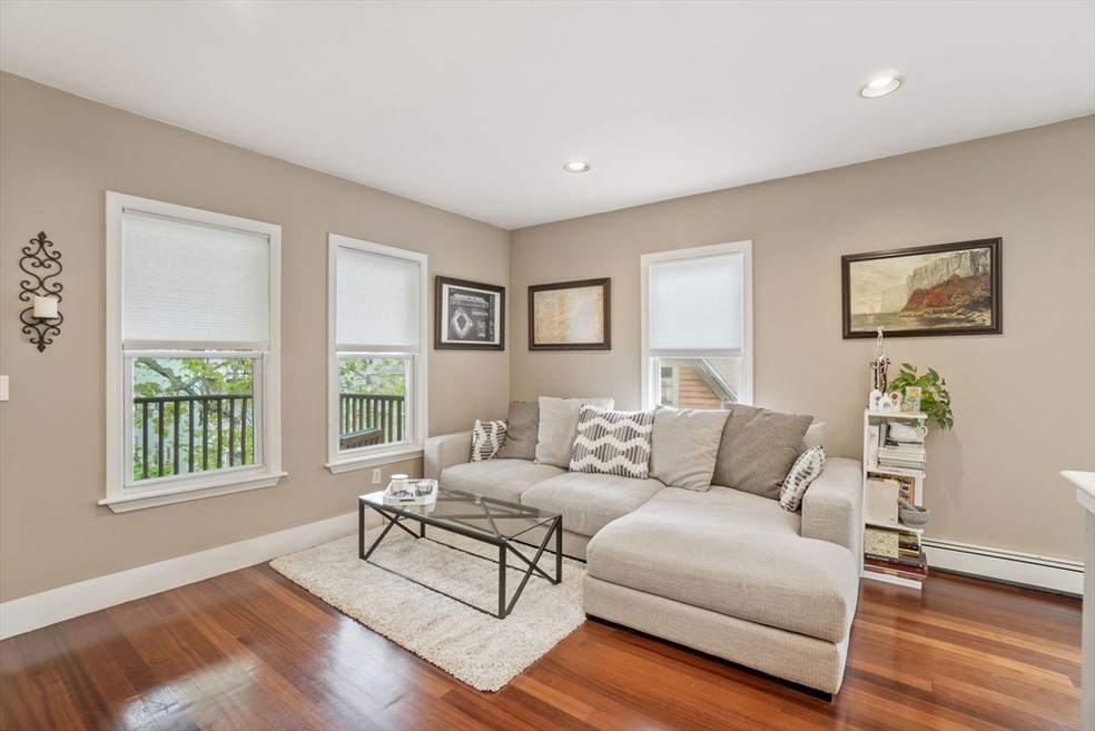 31 Regent St unit 3R, Cambridge, MA 02140 - photo 1