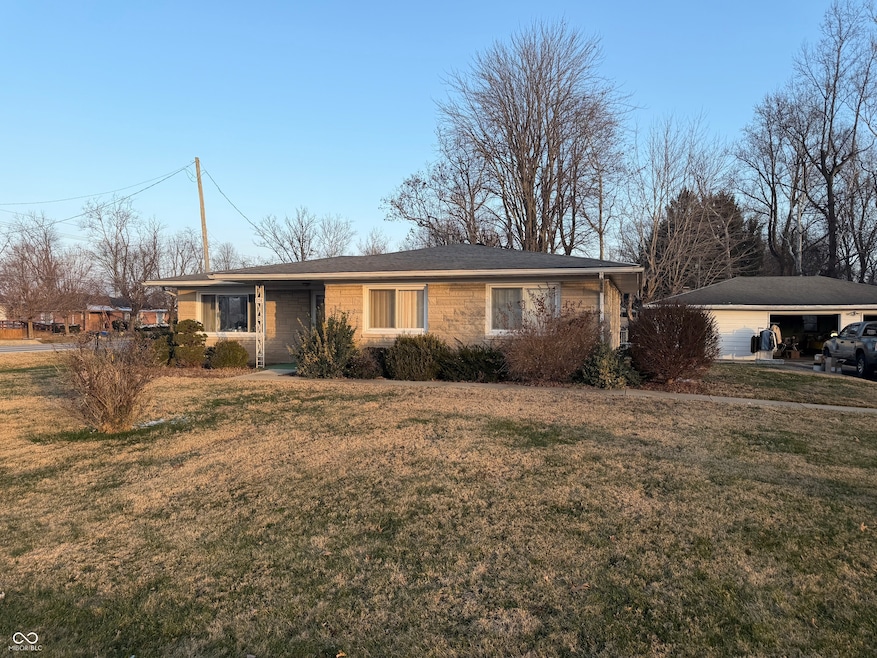 974 W 1st St, Brownstown, IN 47220 - photo 1
