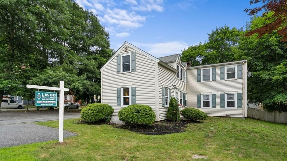 261 Market St, Rockland, MA 02370 - photo 1