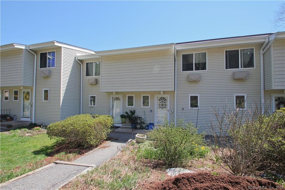 220 Main St unit 1I, New Hartford, CT 06057 - photo 1