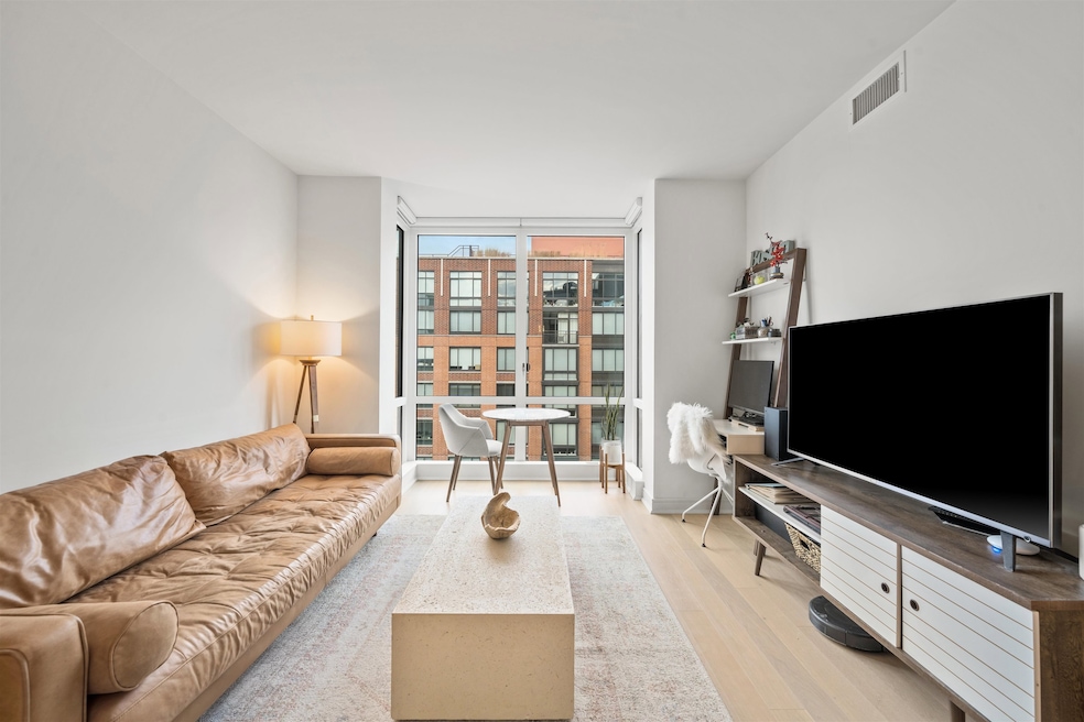 Maxwell Place unit 10G, Hoboken, NJ 07030 - photo 1