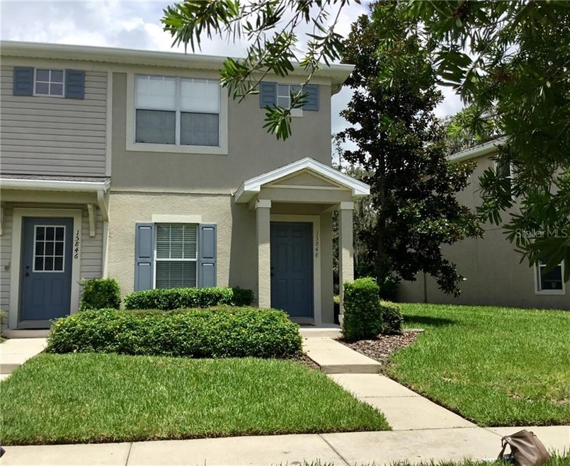 End Unit! Beautiful condo within the Fishhawk Comm