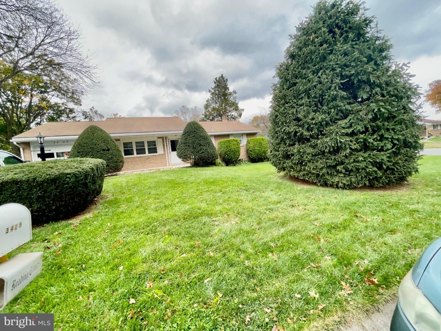 3429 Foster Ln, Reading, PA 19605 - photo 1