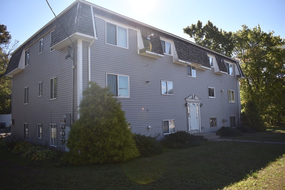485 E Water St unit 4, Rockland, MA 02370 - photo 1