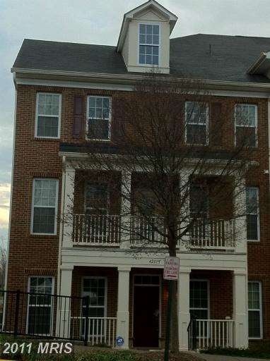 42013 Village Station Square, Aldie, VA 20105 - photo 1