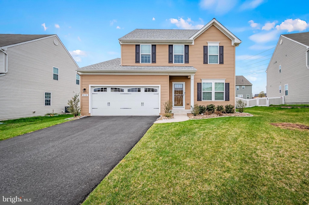 906 Oakfields Ct, Middle River, MD 21220 - photo 1