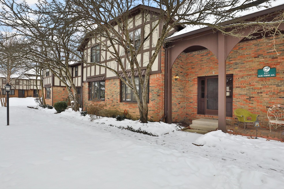 657-OldTowne-03