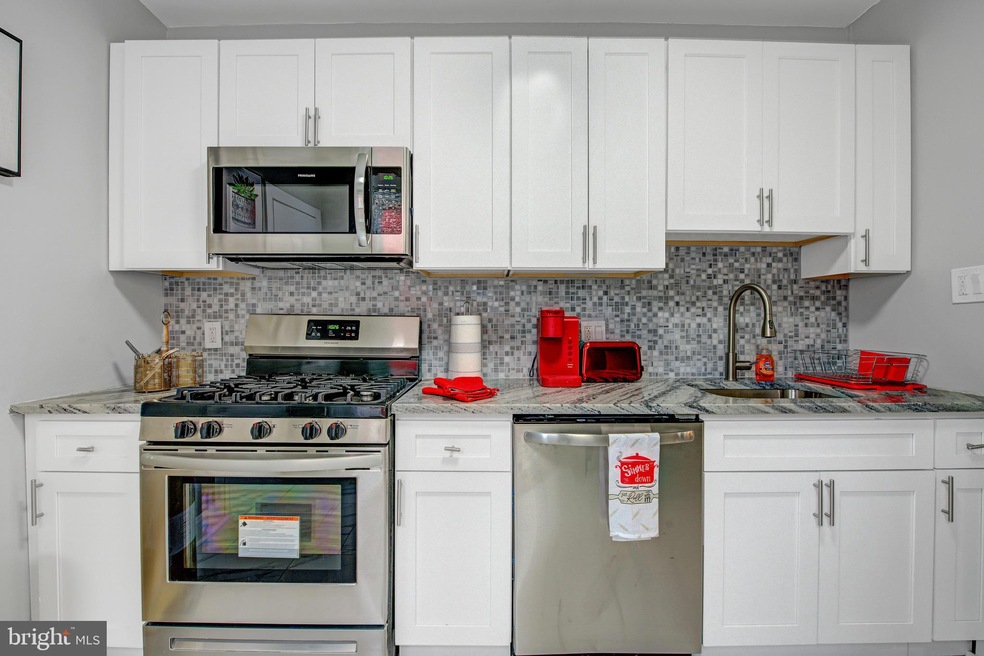 919 Florence St, Camden, NJ 08104 - photo 1