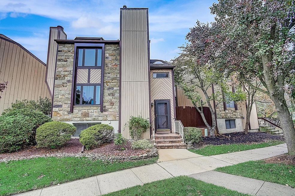 150 Goldmine Ln, Old Bridge, NJ 08857 - photo 1