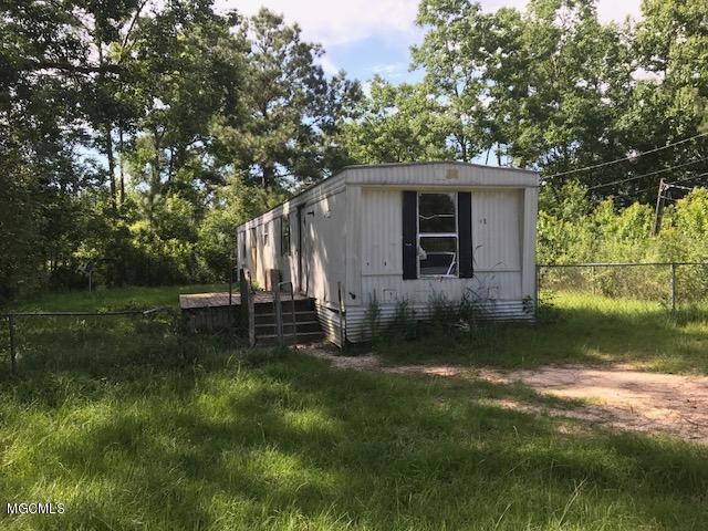 123 Daisy Dr, Picayune, MS 39466 - photo 1