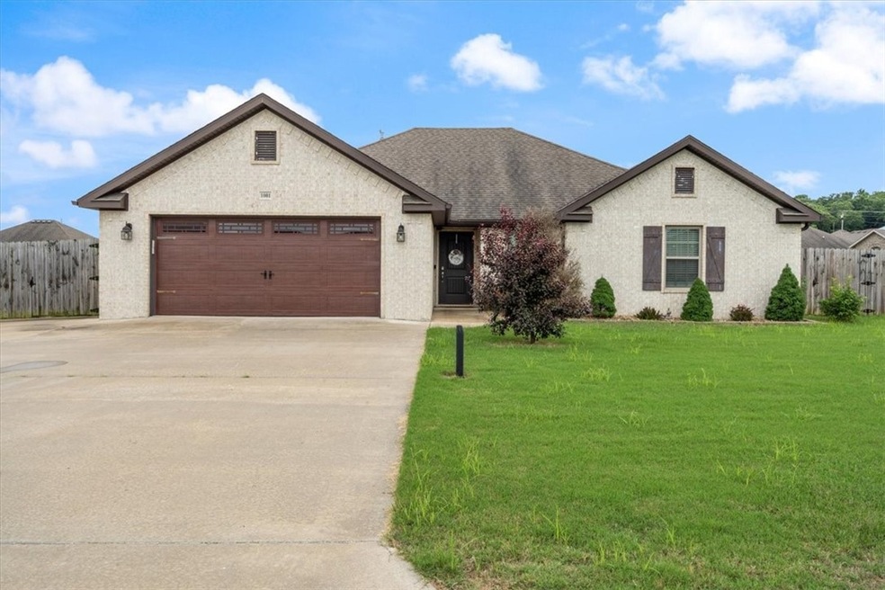 1001 Red Oak St, Elkins, AR 72727 - photo 1