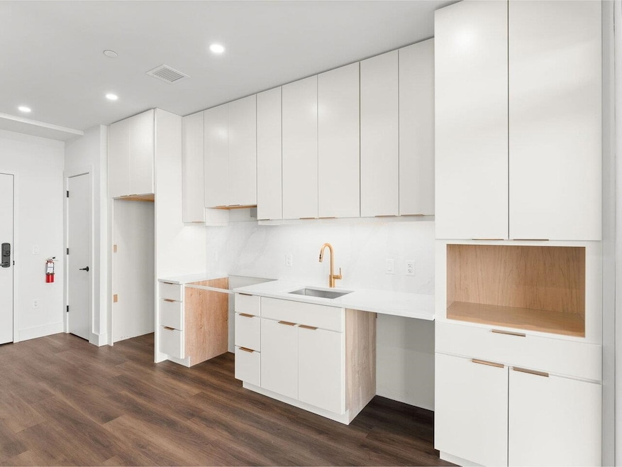 125 Cambrian Way unit 604, Burlington, VT 05401 - photo 1