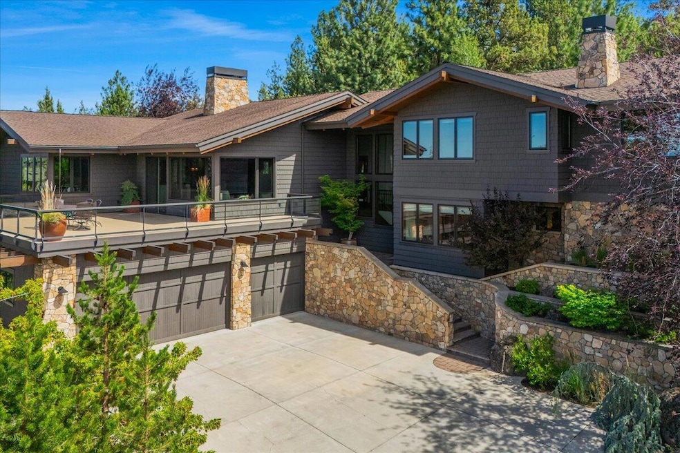 Pending $2,350,000 • Co-Listing Agent
