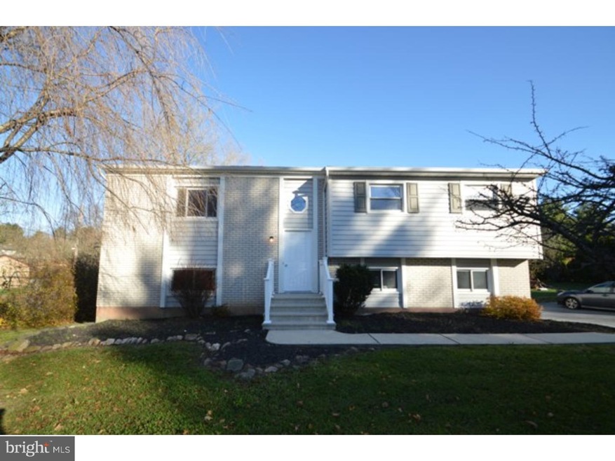 6171 Glen Ct, Germansville, PA 18053 - photo 1