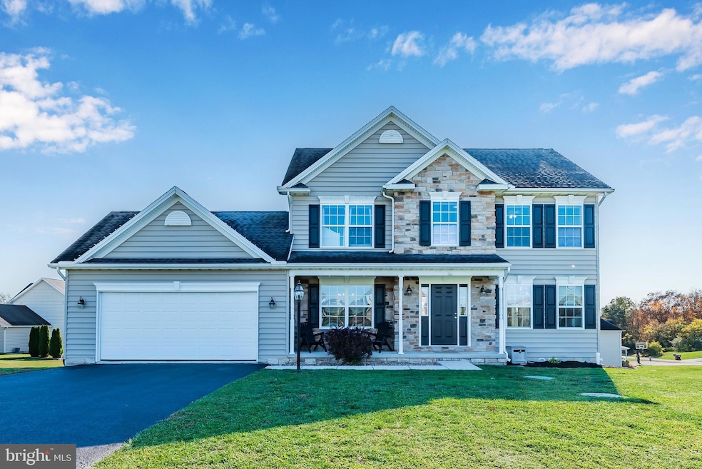 8091 Sunflower Cir, Saint Thomas, PA 17252 - photo 1