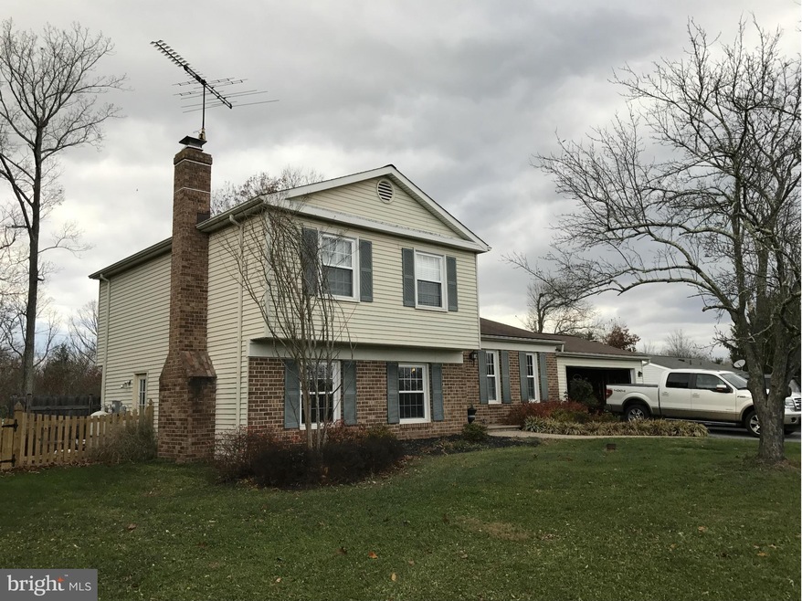 5380 View Point Ct, Sykesville, MD 21784 - photo 1