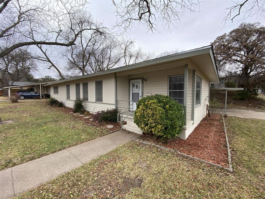 1302 S Lamar St, Weatherford, TX 76086 - photo 1