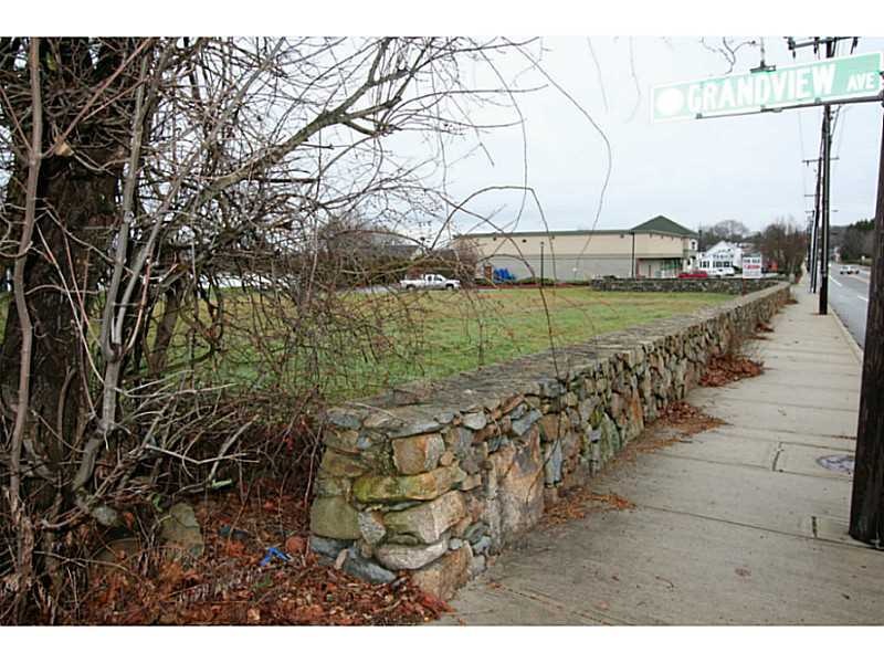 711 Main Rd, Tiverton, RI 02878 - photo 1