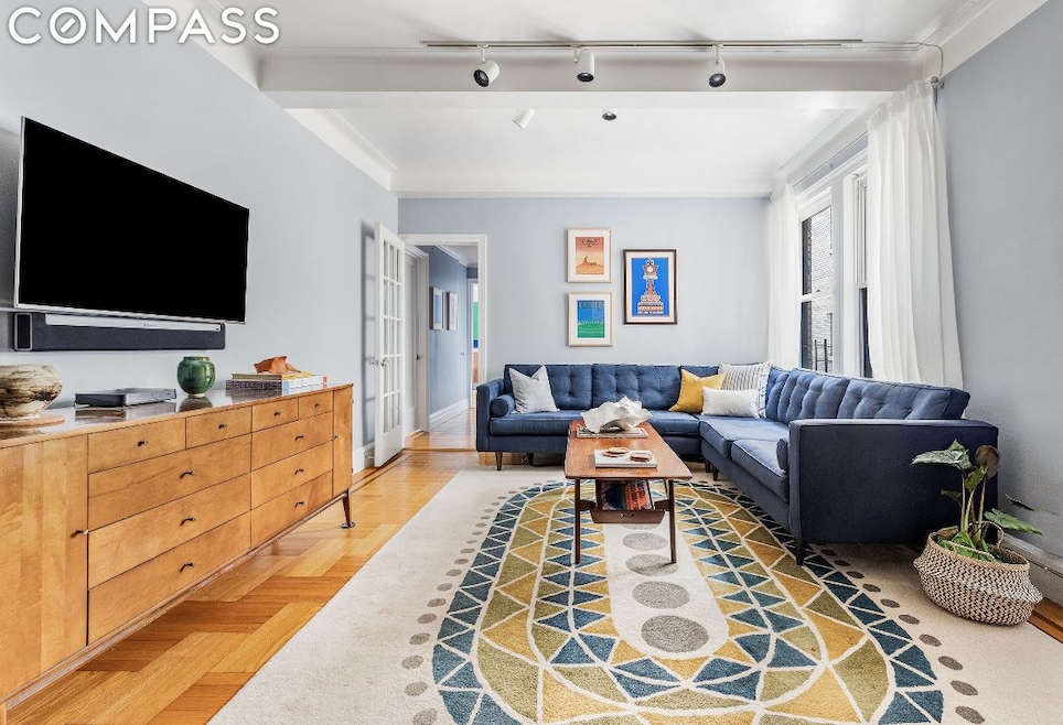 Sold $1,315,000 • Co-Listing Agent