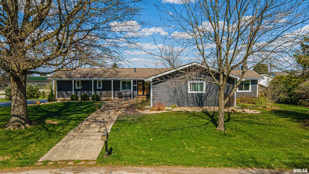 100 Harrison St, Lincoln, IL 62656 - photo 1