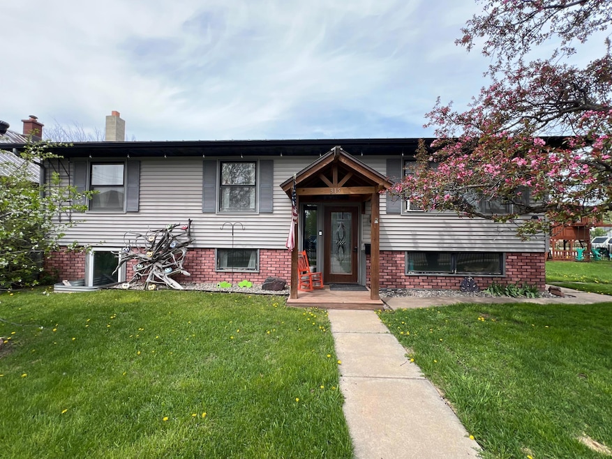For Sale $249,900 • Co-Listing Agent