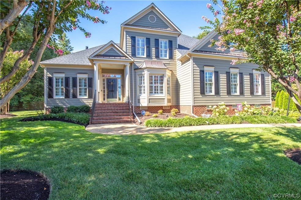 Welcome to 4724 Regal Oaks Rd in Twin Hickory
