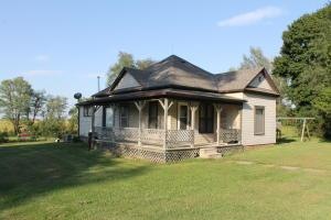 Front side view of home