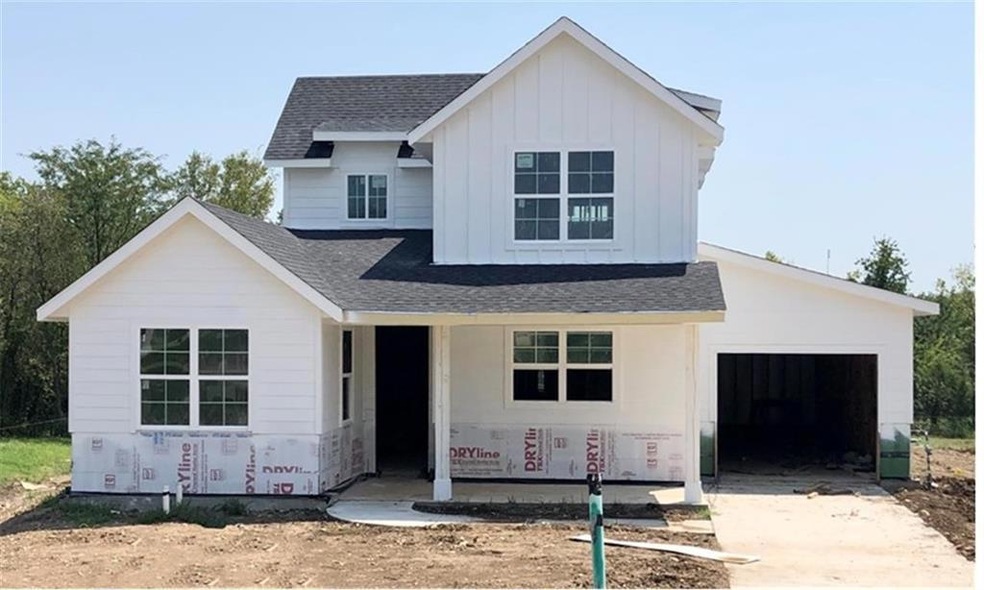 1350 Greenfield Dr, Gainesville, TX 76240 - photo 1