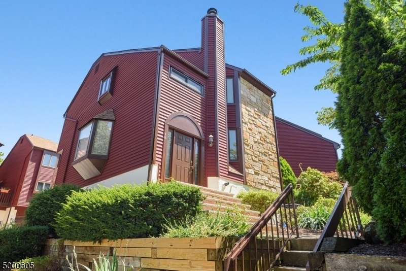 16 Trafalgar Ct, Hackettstown, NJ 07840 - photo 1