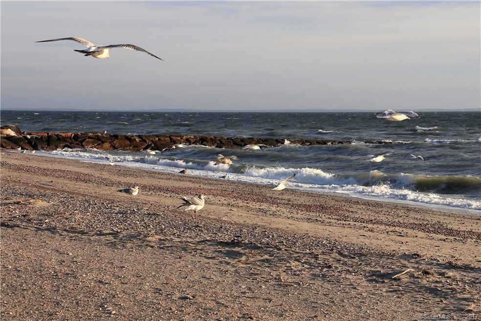 455 Oak Bluff Ave, Stratford, CT 06615 - photo 1