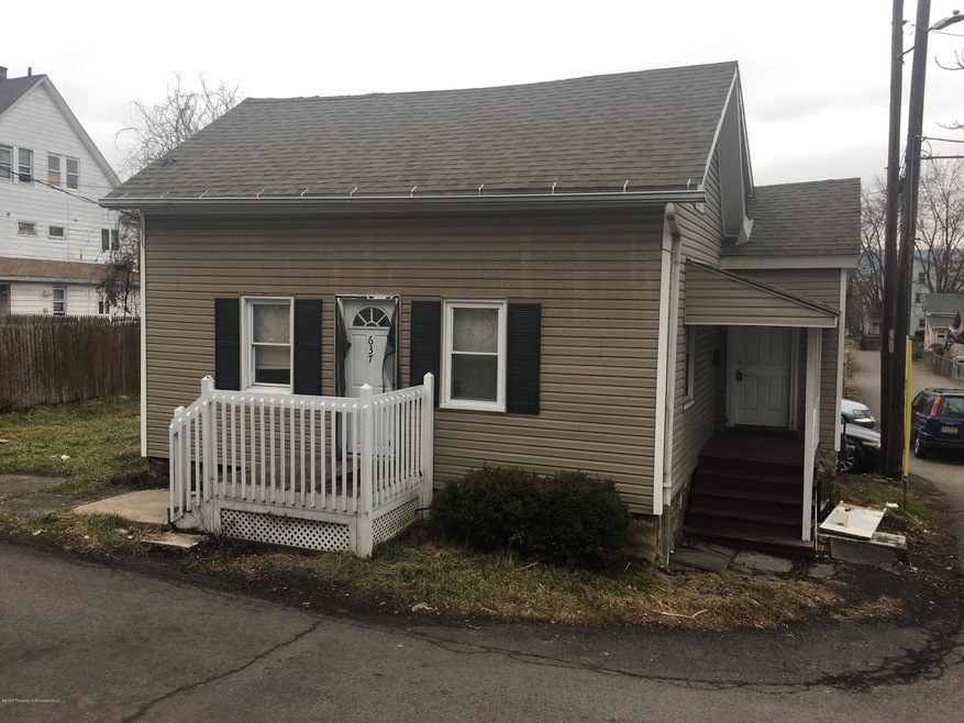 637 Moosic St, Scranton, PA 18505 - photo 1
