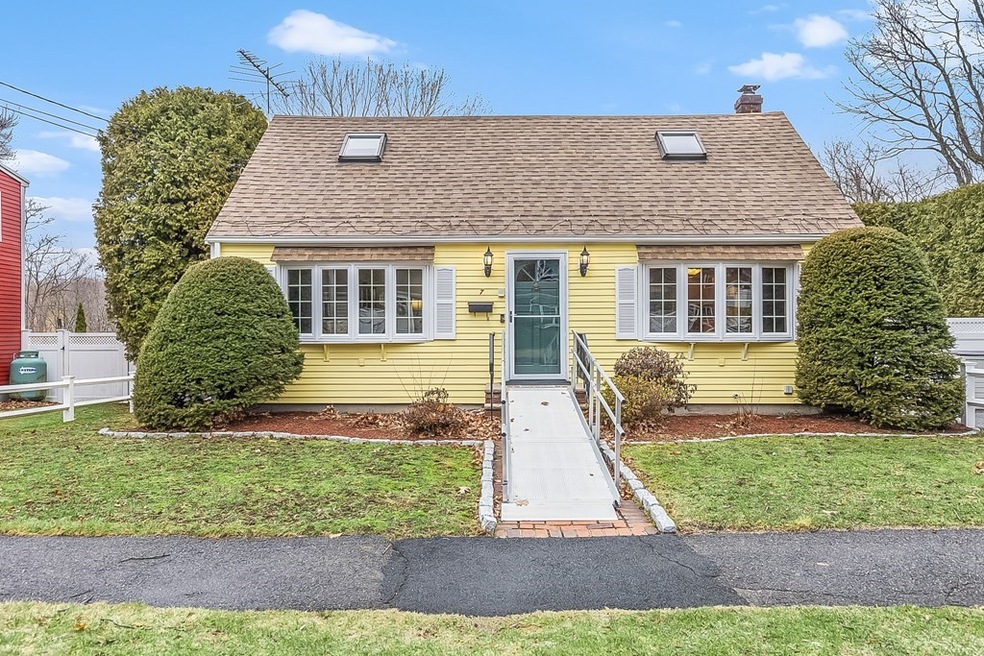 7 Forest St, Danvers, MA 01923 - photo 1